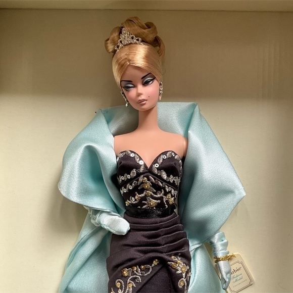 Barbie Other - Silkstone Stolen Magic Barbie NIB
